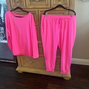 Lilly Pulitzer Hot Pink pants & top. Perfect condition only worn once.